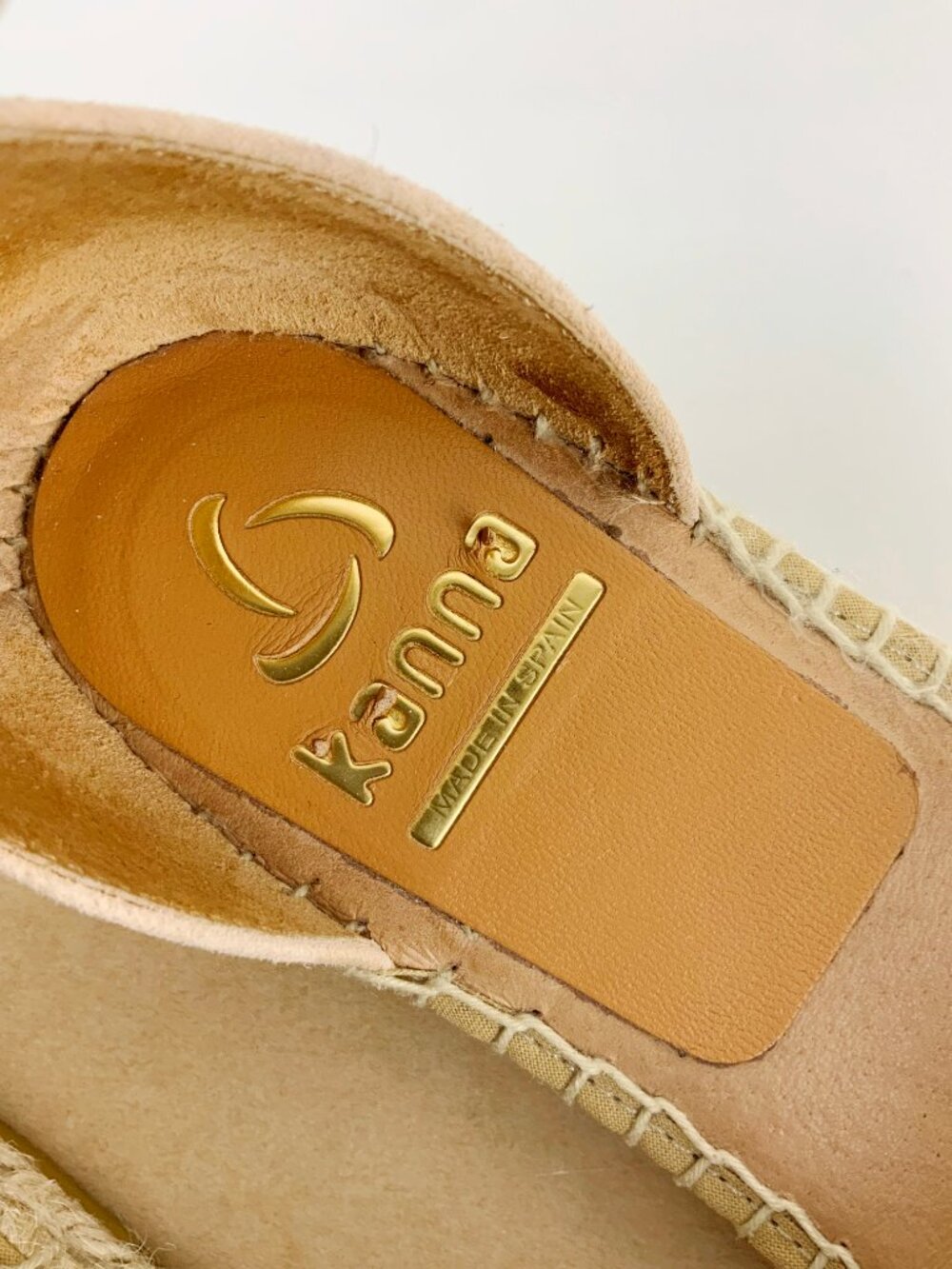Kanna Flat Closed Toe Tan/Blush Nutbuck Laser Cut Ankle Strap Espadrilles Sz 39 - Picture 13 of 16